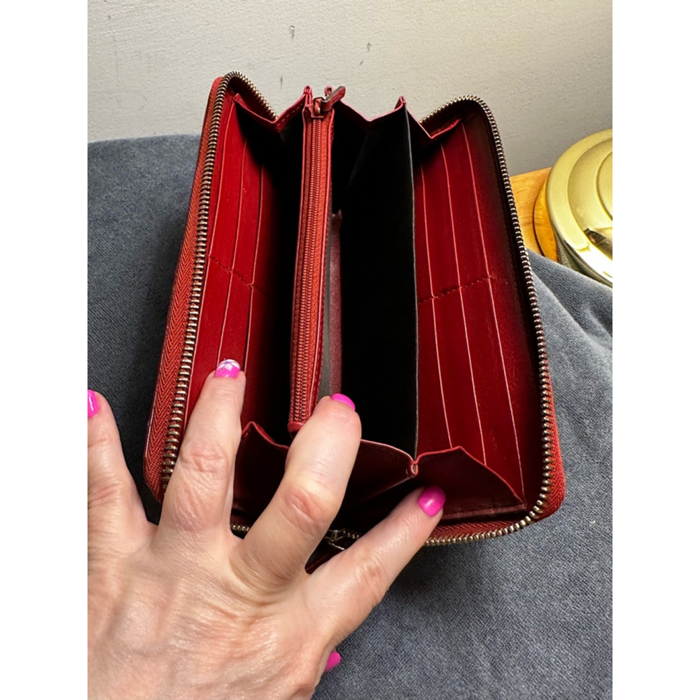 Gucci Red Patent Leather Long Zip Wallet w/ Horsebit Detail - Picture 4 of 16